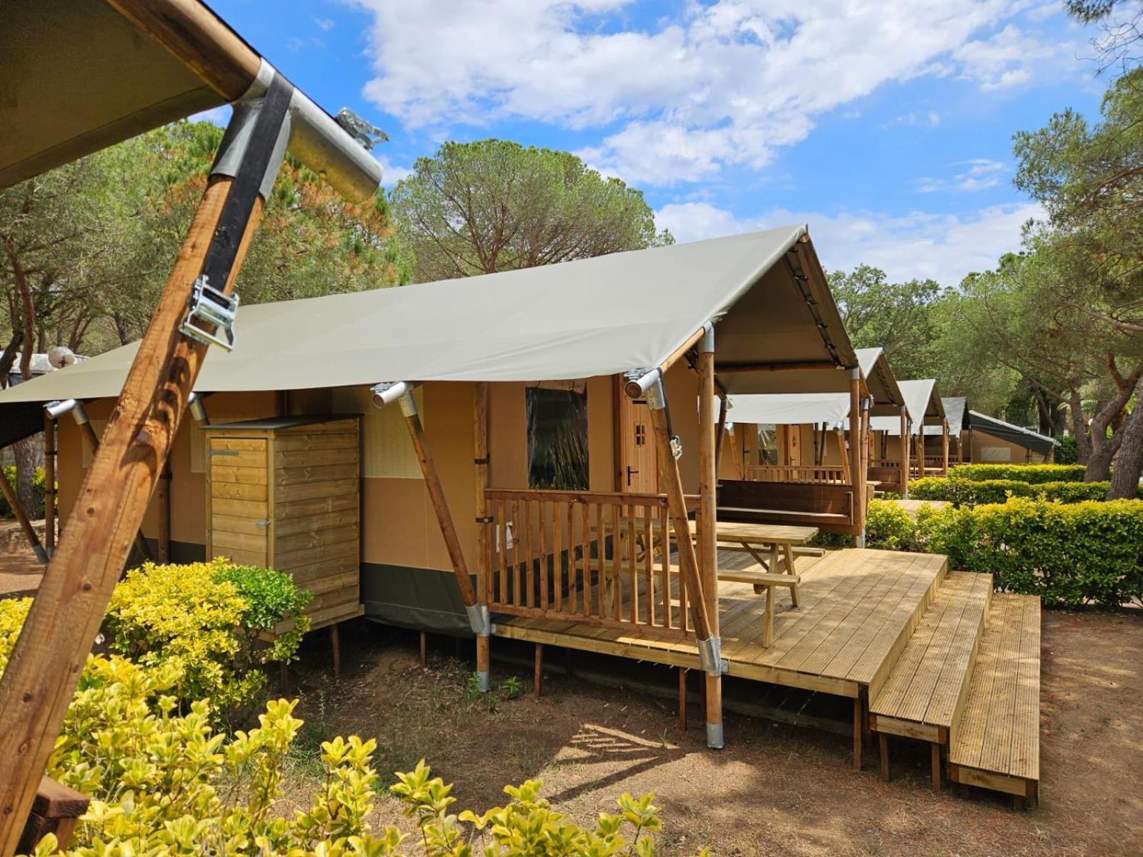 Camping & Bungalows Platja Brava 帕尔斯 外观 照片